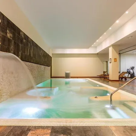 Luxury Ground Floor With Facilities Appartement *
