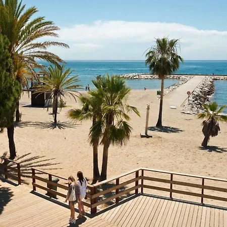 Luxury Ground Floor With Facilities * Estepona